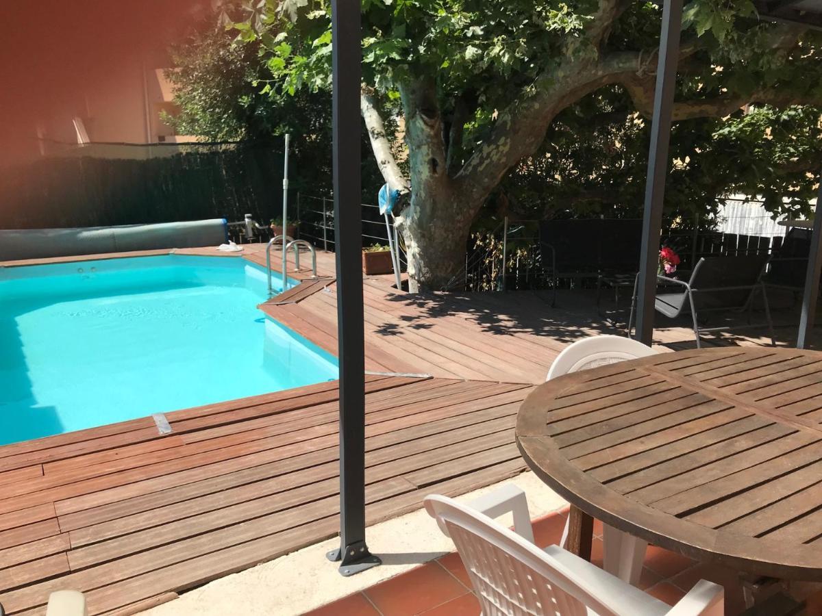 Chambre Climatisee Avec Sdb Privee Dans Une Villa Avec Piscine Ouverte D'Avril A Mi Octobre Marseilles Exterior foto